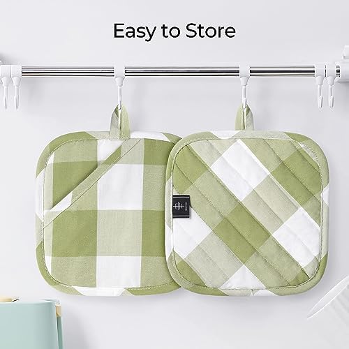 2-Piece Green Plaid Heat-Resistant Pot Holders