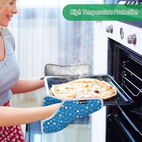 Hanukkah Star-Patterned Pot Holder Set