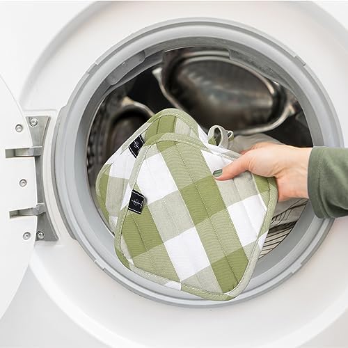2-Piece Green Plaid Heat-Resistant Pot Holders
