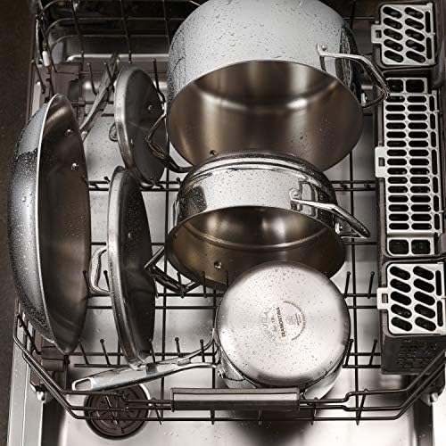 Durable stainless steel saucepan with lid