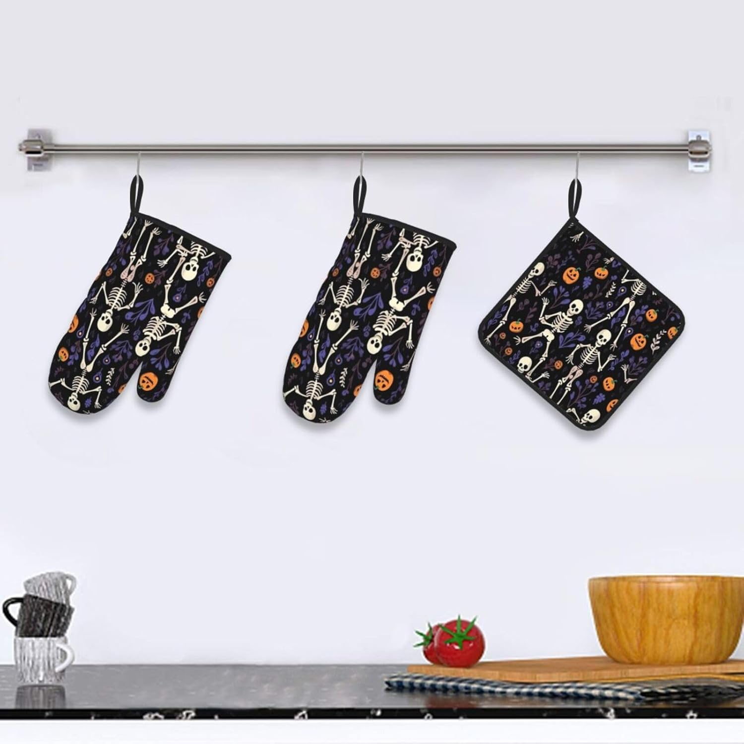 Premium Heat-Resistant Oven Mitts with Secure Grip for Kitchen Grilling