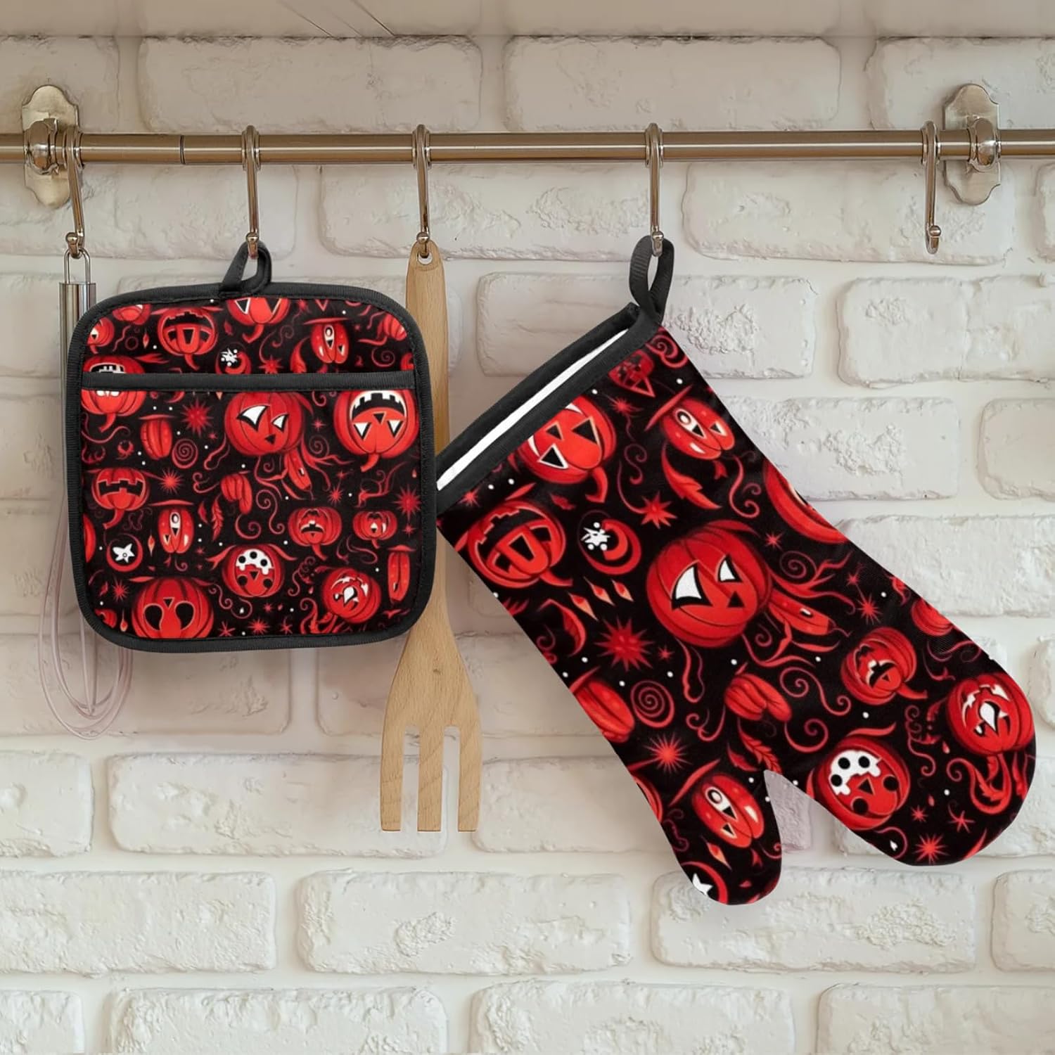 Secure Heat-Resistant Gloves for Halloween Treats