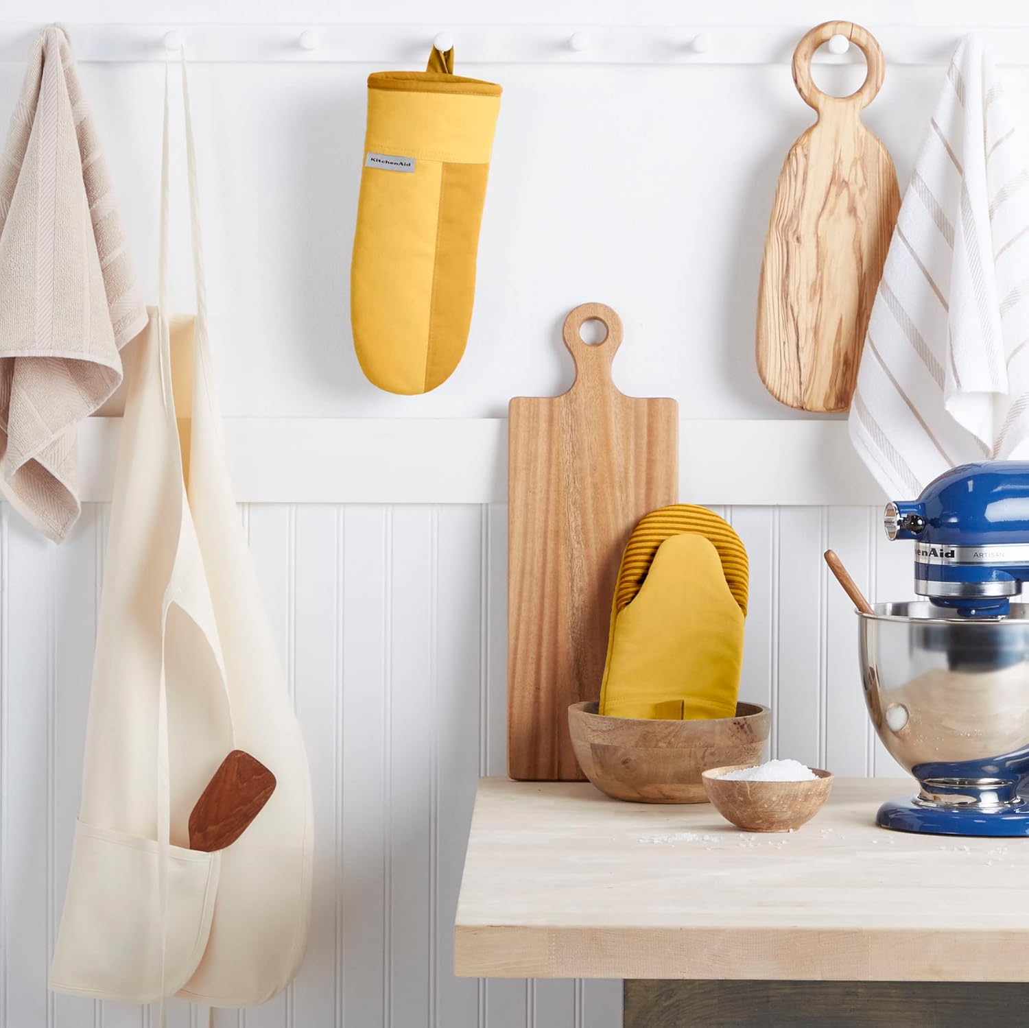 Majestic Yellow KitchenAid Oven Mitt Set Heat-Resistant Non-Slip