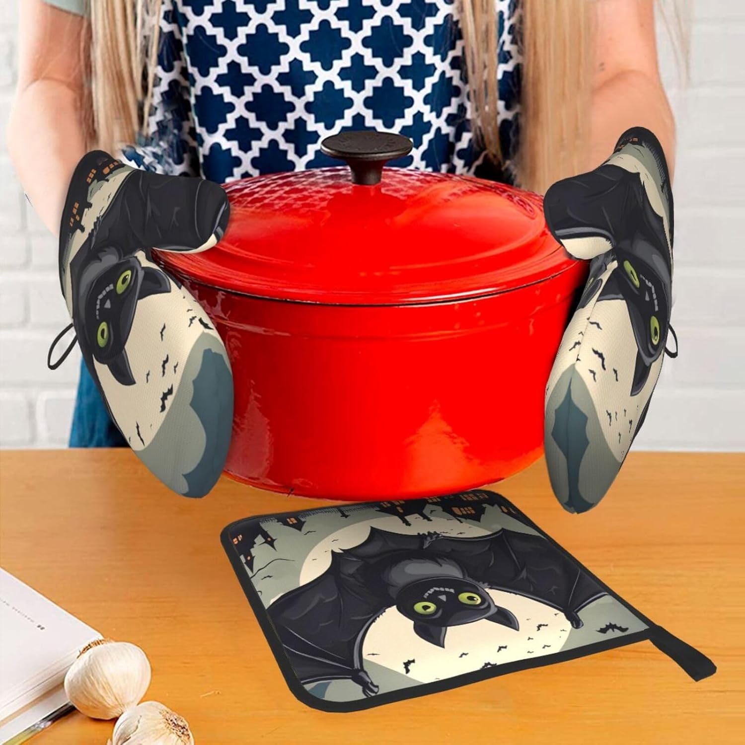 YYHHAOFA Halloween Bat Oven Mitts Set of 3