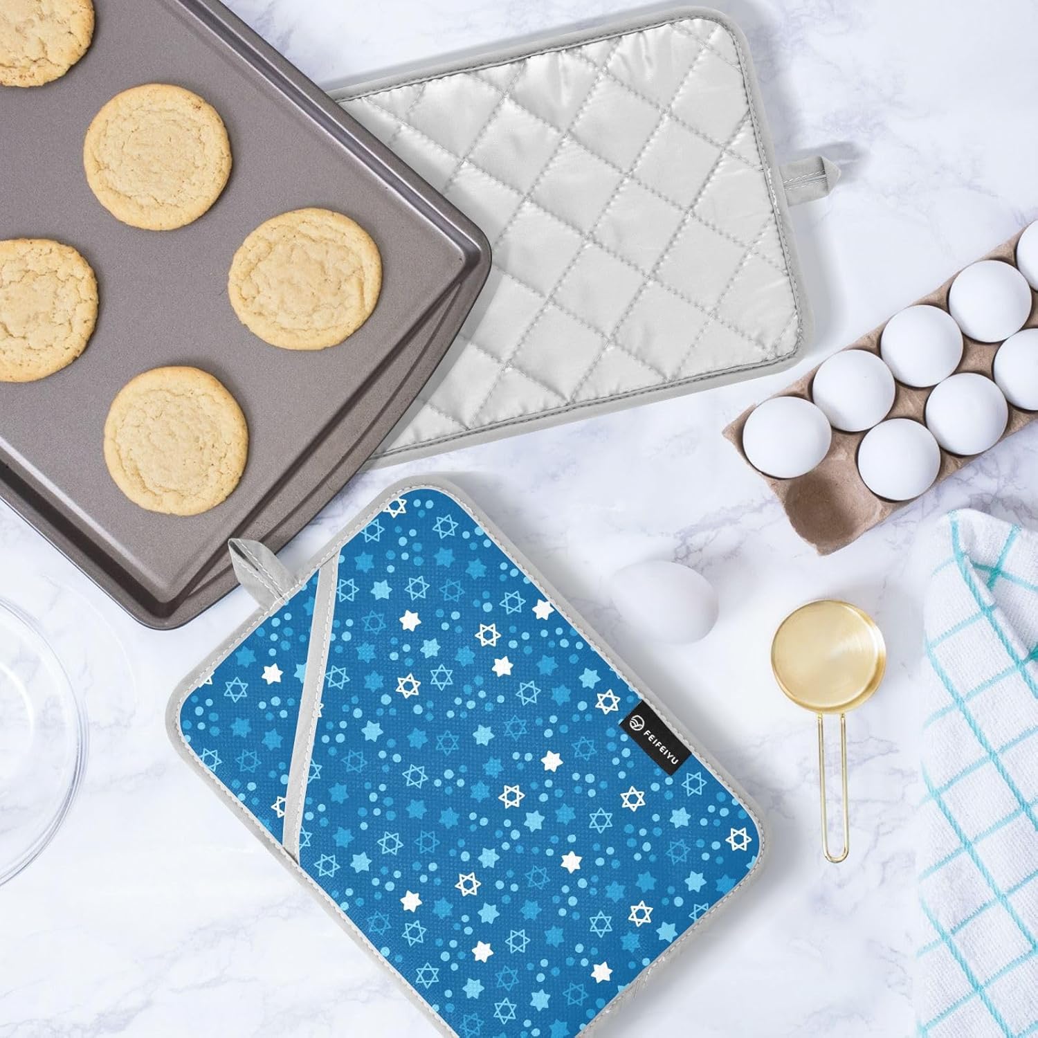 Hanukkah Star-Patterned Pot Holder Set