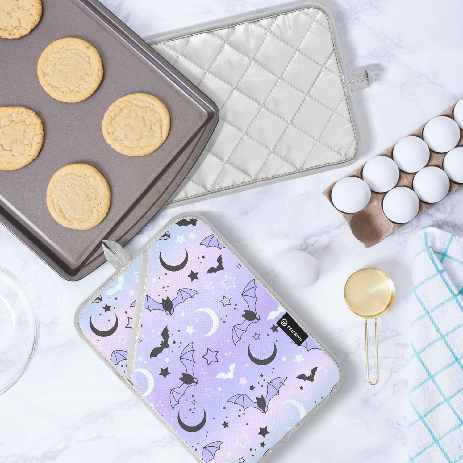 Magic Bat Flying Kitchen Potholders with Pockets