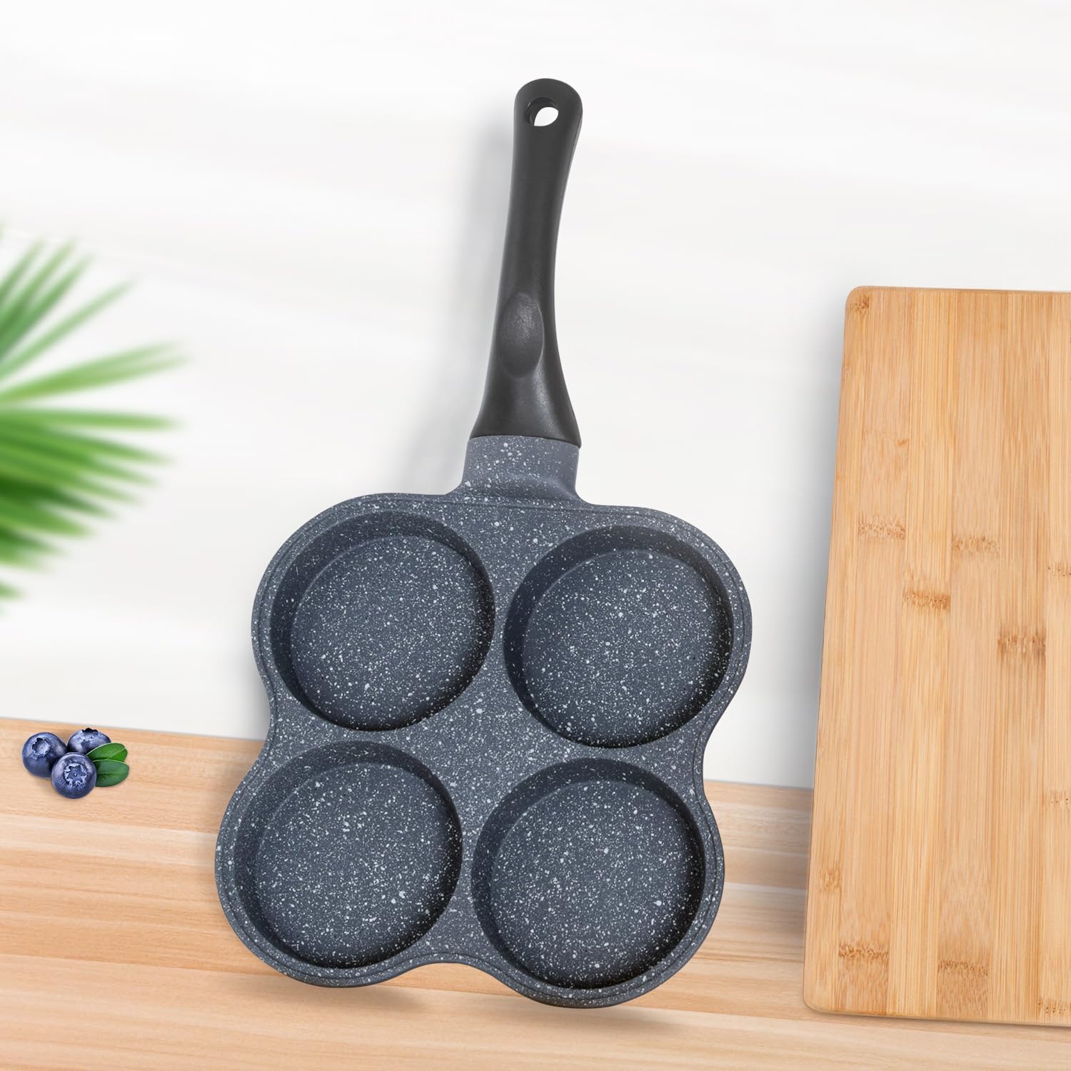 Rust-Resistant 4-Cup Egg Frying Pan