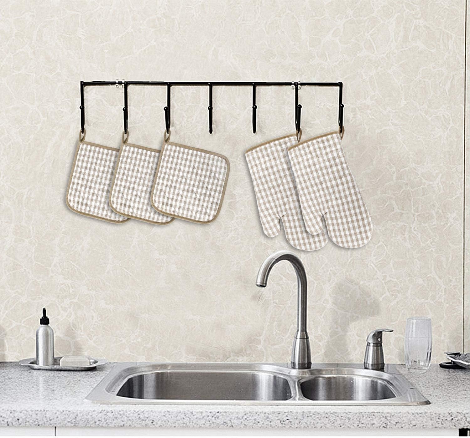 Oven Mitts Pot Holders Set