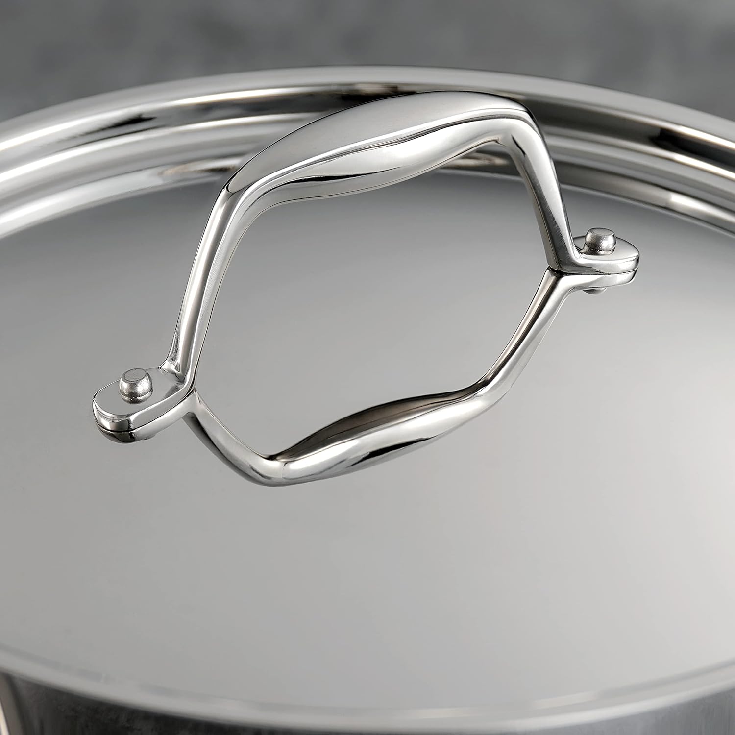 Durable 2-Quart Saucepan with Lid