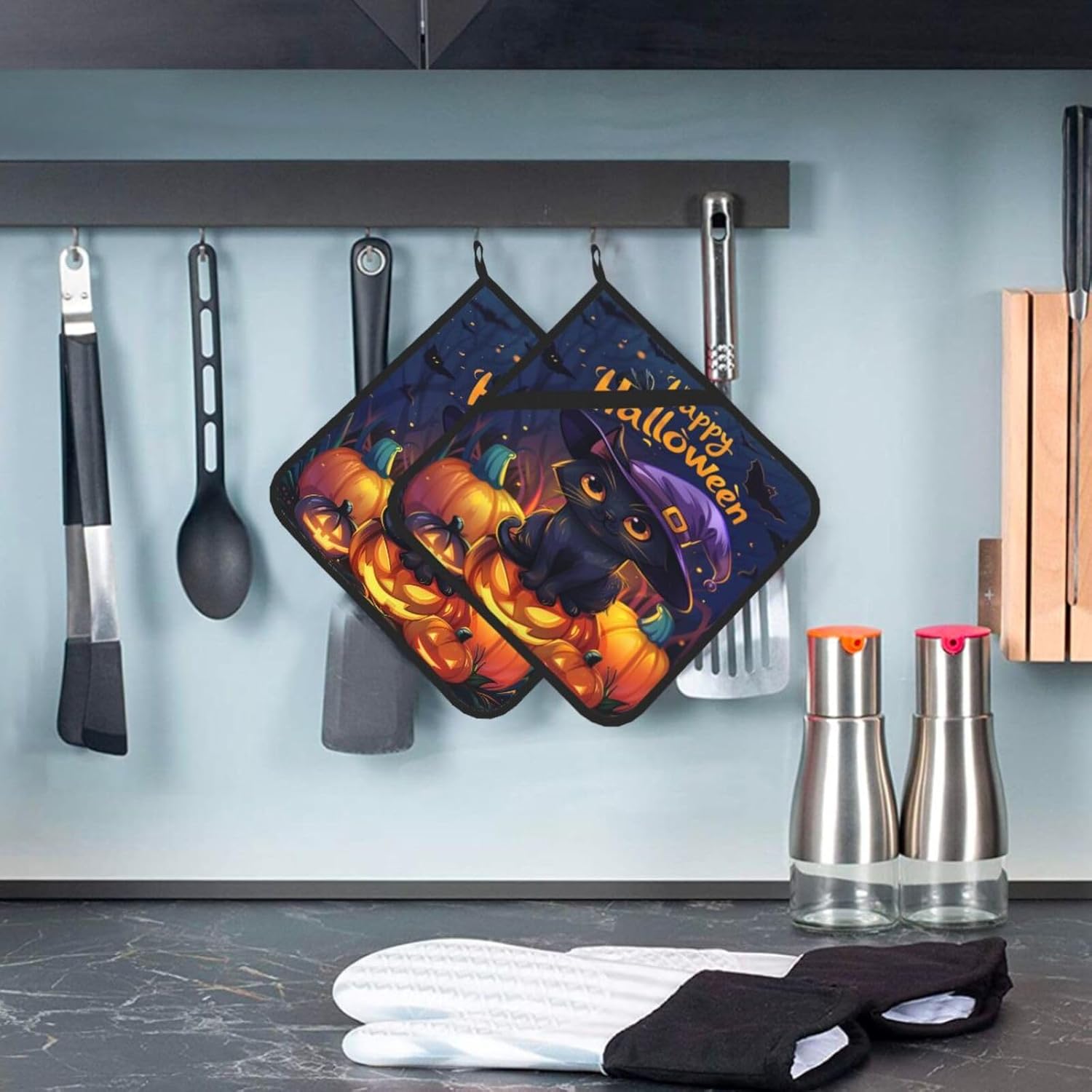 2-Piece Halloween Cat Potholders Heat-Resistant for Kitchen Clearance