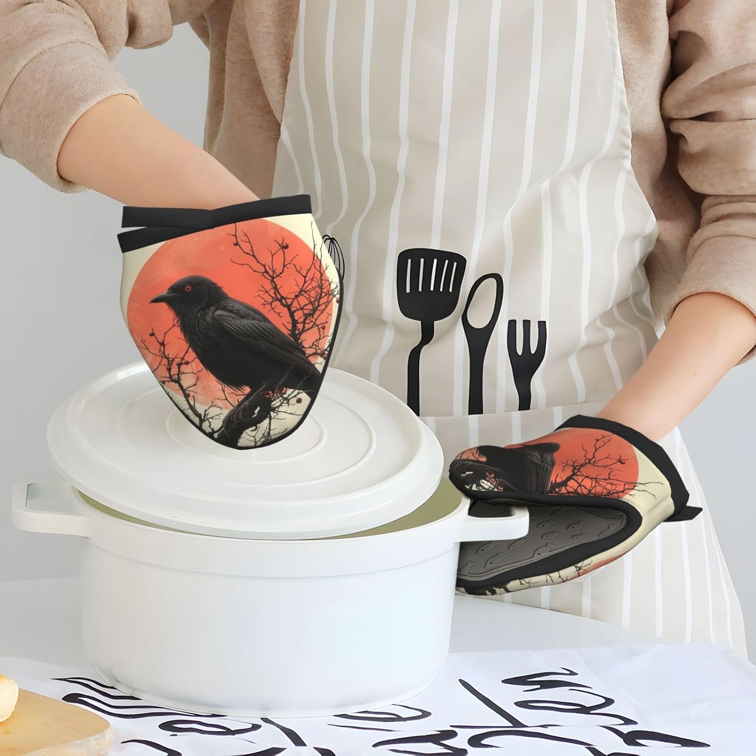 Gjieliness Vintage Halloween Raven Silicone Oven Mitts