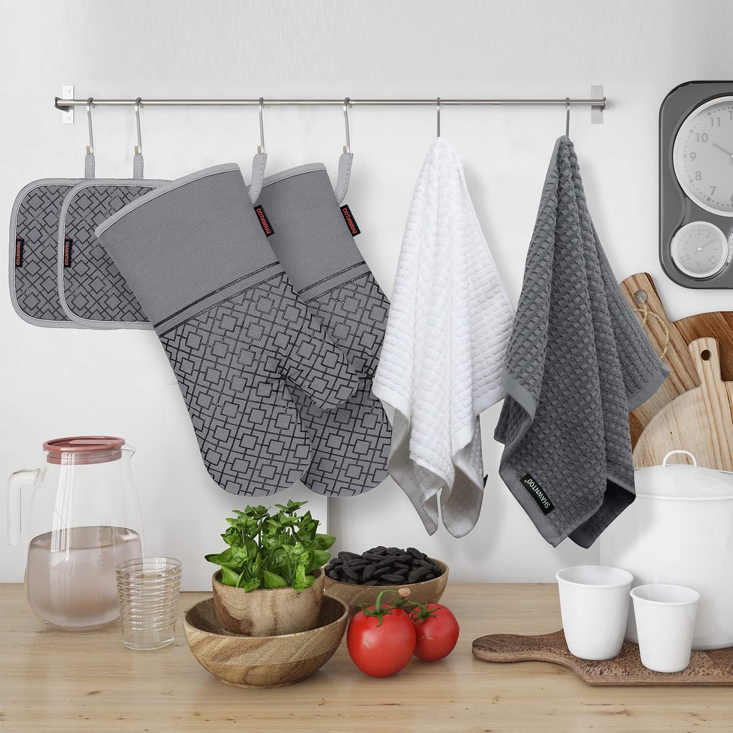 Safe Durable Oven Mitts Set for Cooking Baking