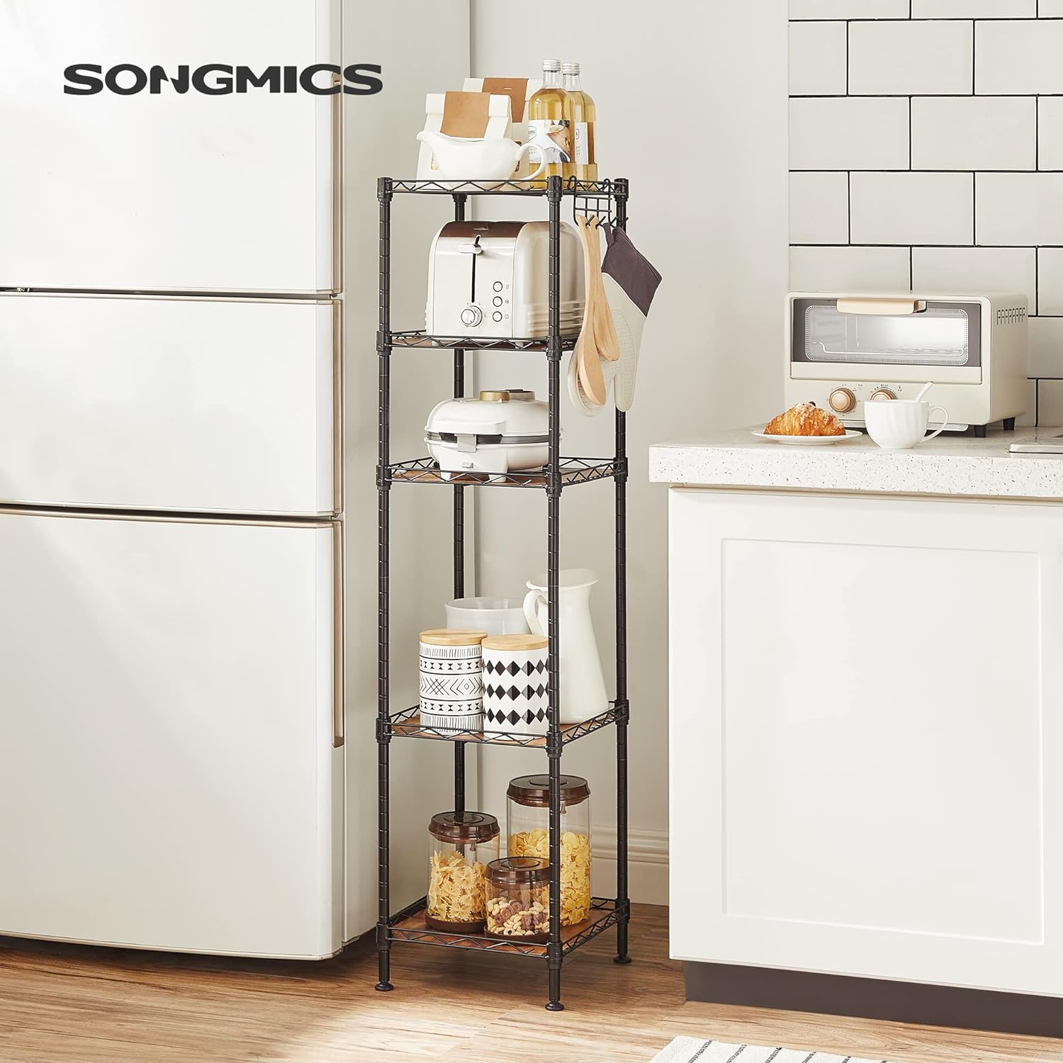 Space-Saving Bathroom Shelf