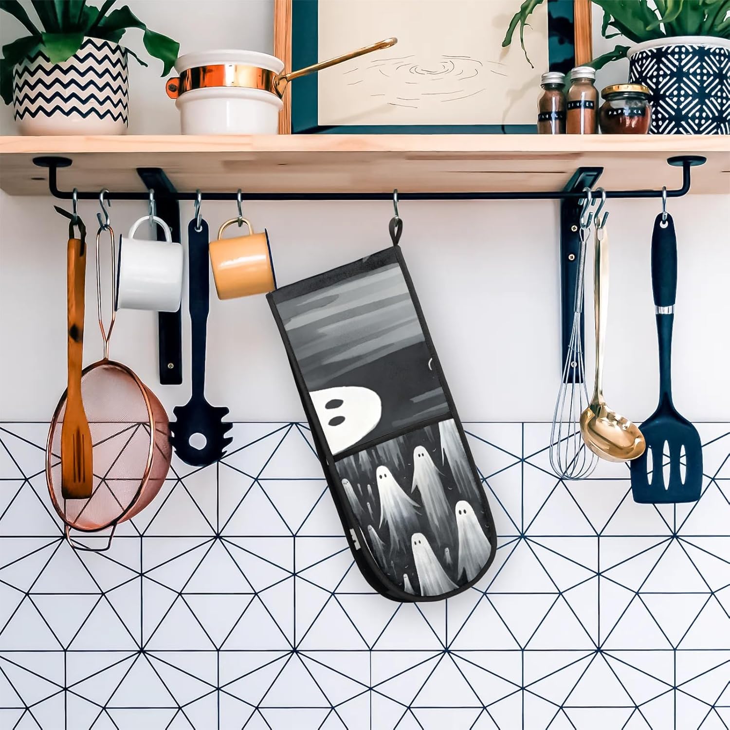 Halloween Pattern Ghosts Oven Mitts