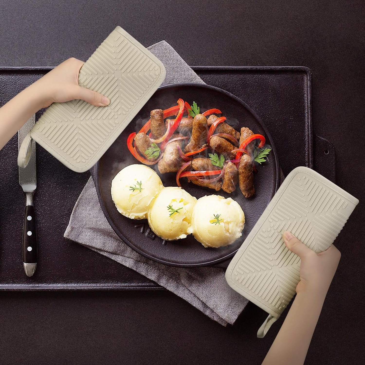 Two-Piece Heat-Resistant Silicone Potholders