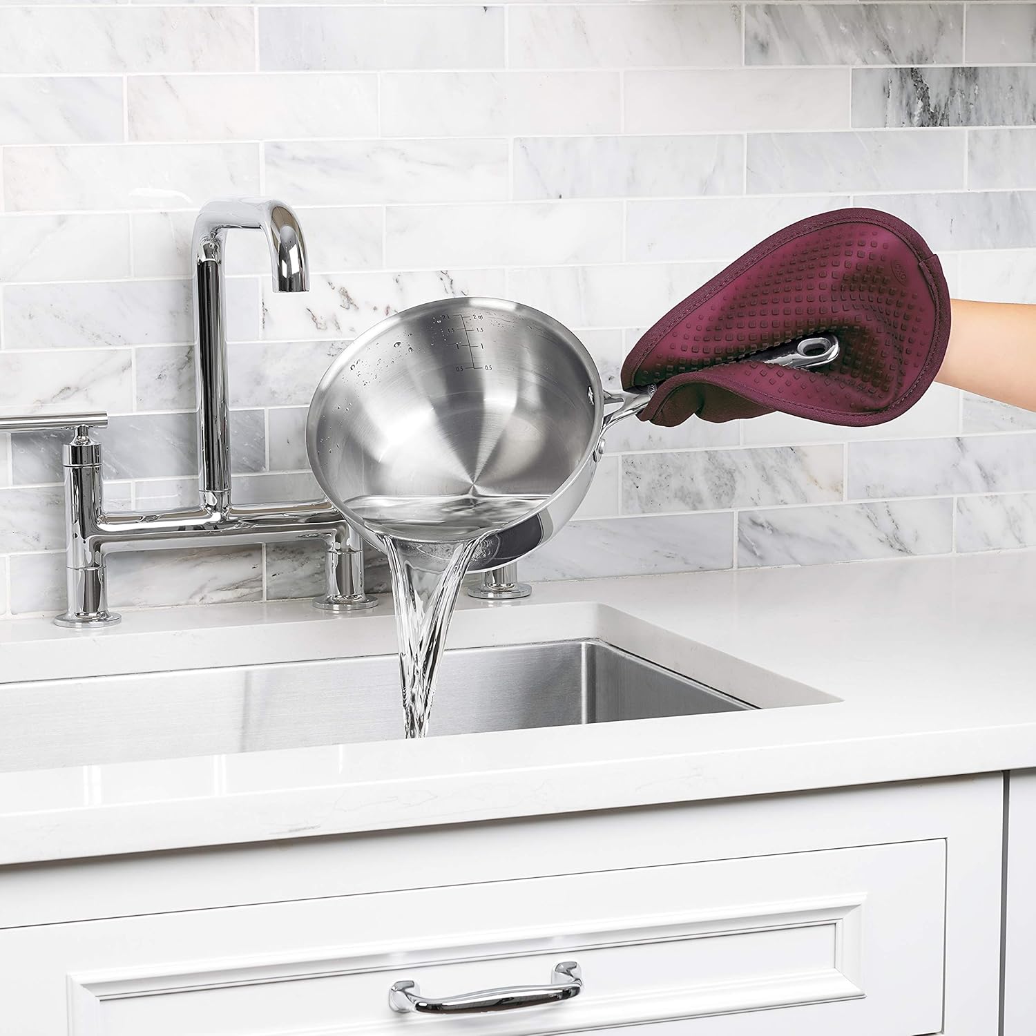 OXO Good Grips Set Oven Mitt Pot Holder with 2-Piece Set